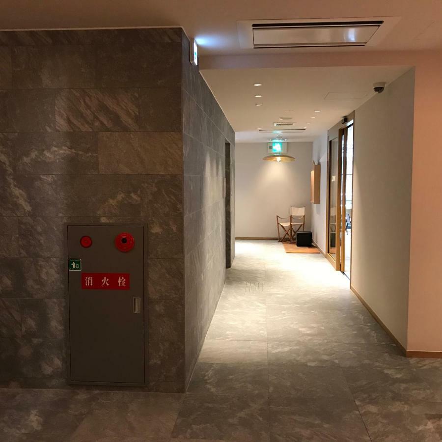 Cinnamon Hotel Осака Экстерьер фото